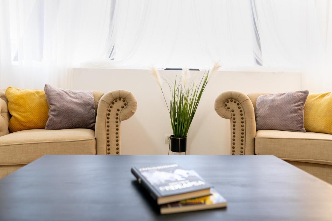 Chic Studio Букурещ Екстериор снимка