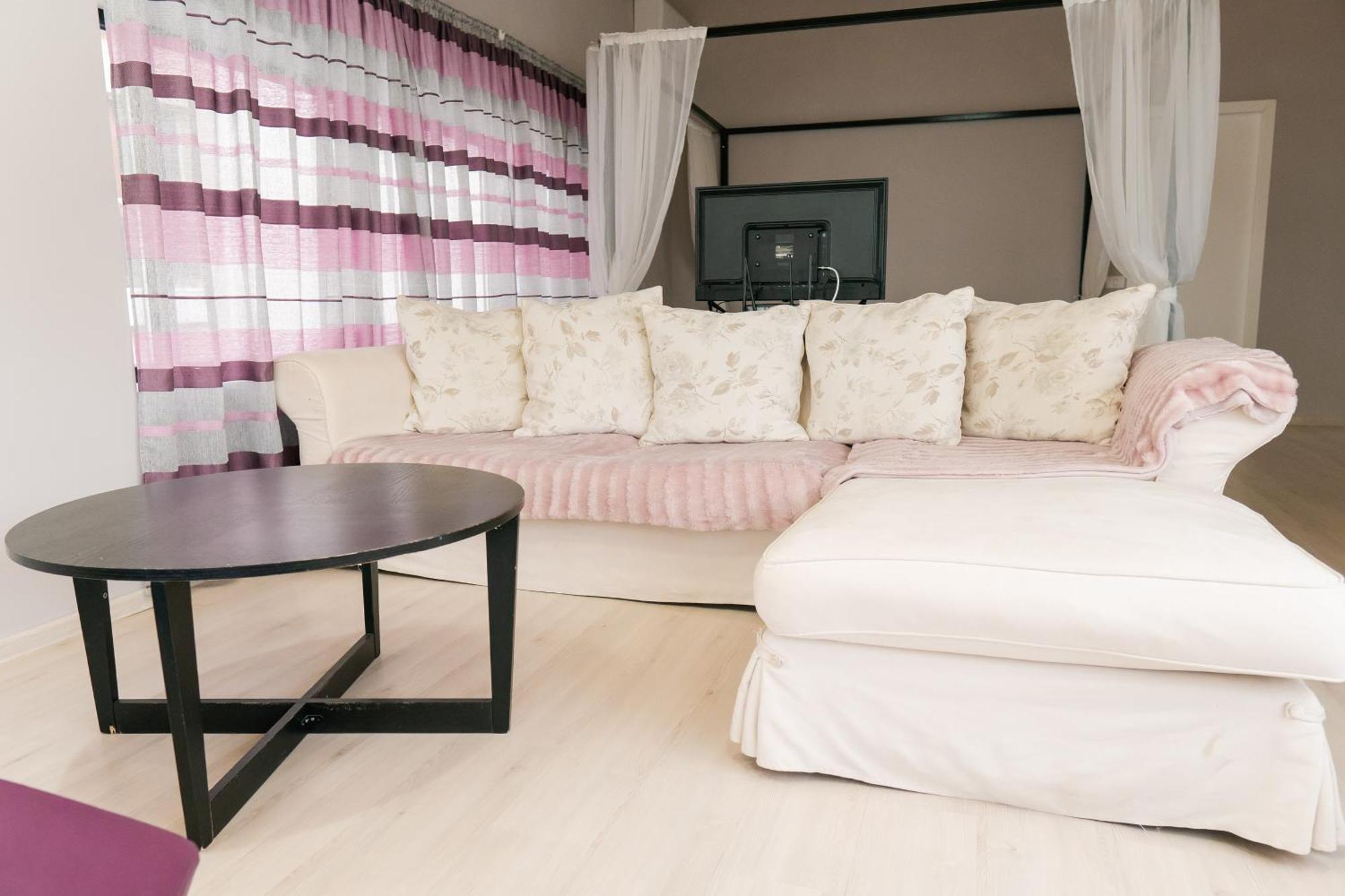 Chic Studio Букурещ Стая снимка