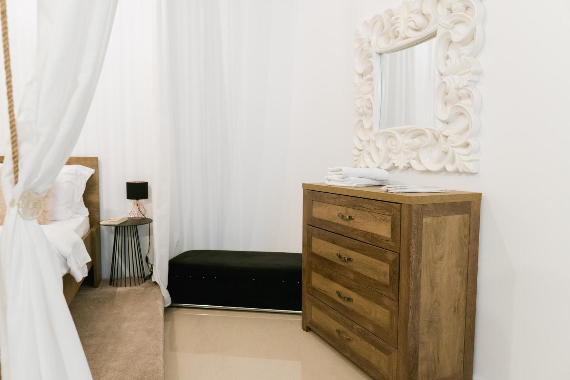 Chic Studio Букурещ Стая снимка